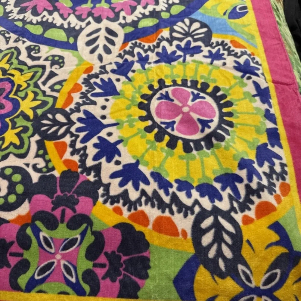 NWT Vera Bradley Rio Beach Towel Retired 66” X 33”